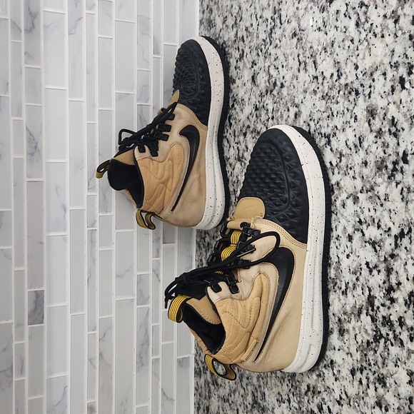 Tan & Black Nike Lunar Force 1 Duckboat Metallic Gold Sneaker Boots sz 7Y - Picture 3 of 6